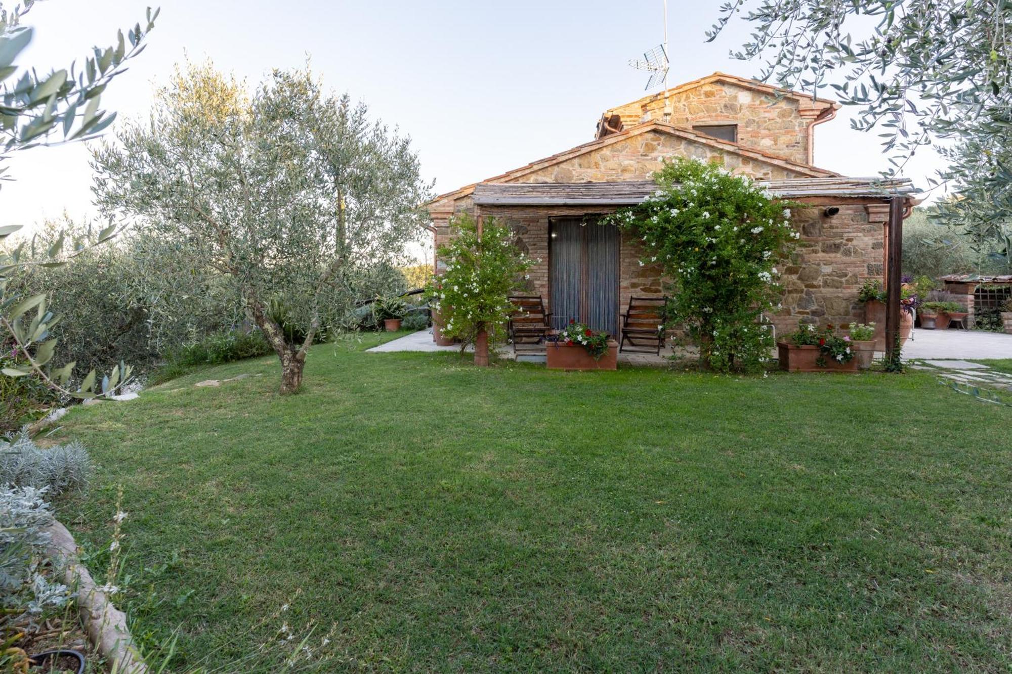 Il Poggio Dell'Eremita Apartment Rigomagno Exterior foto